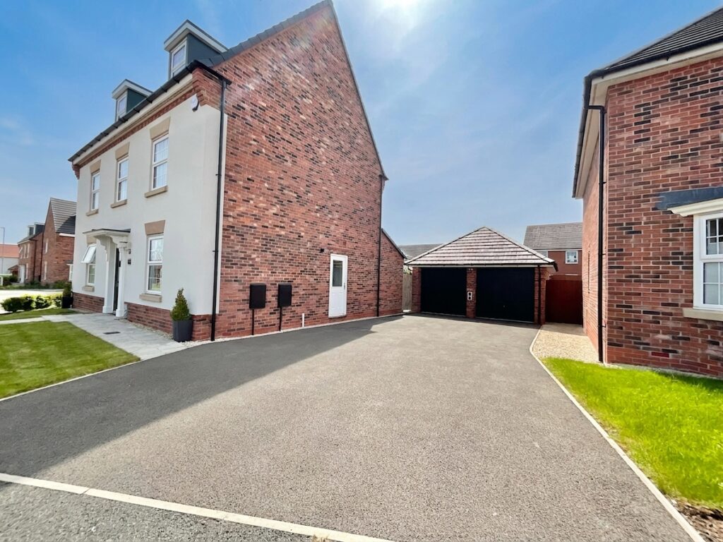 Thomas Fairfax Way, Henhull, CW5