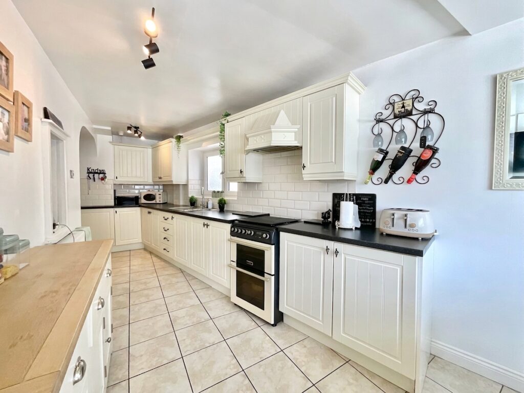 Longfield Road, Stoke-On-Trent, ST4