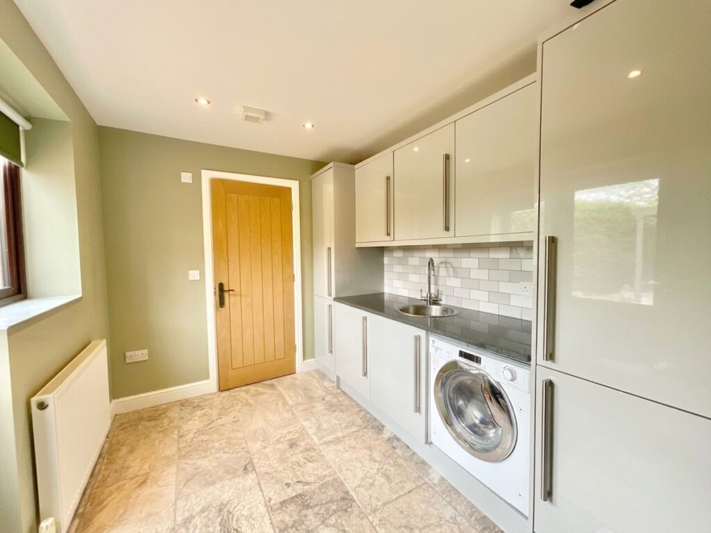 Uttoxeter Road, Stone, ST15