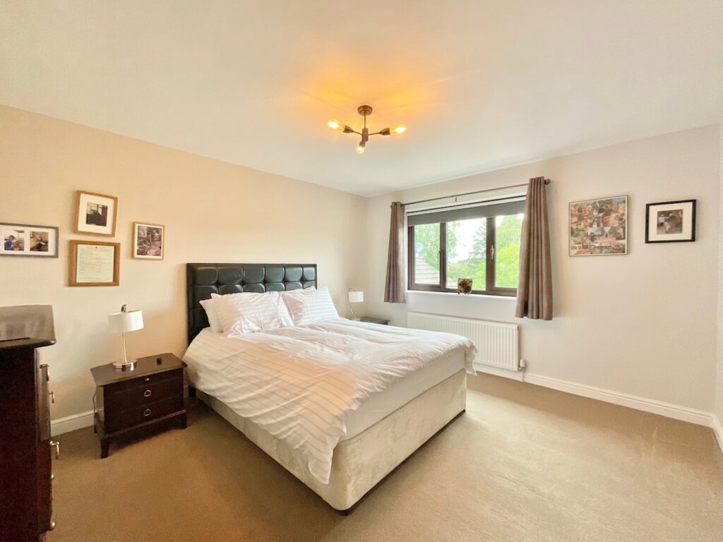 Uttoxeter Road, Stone, ST15