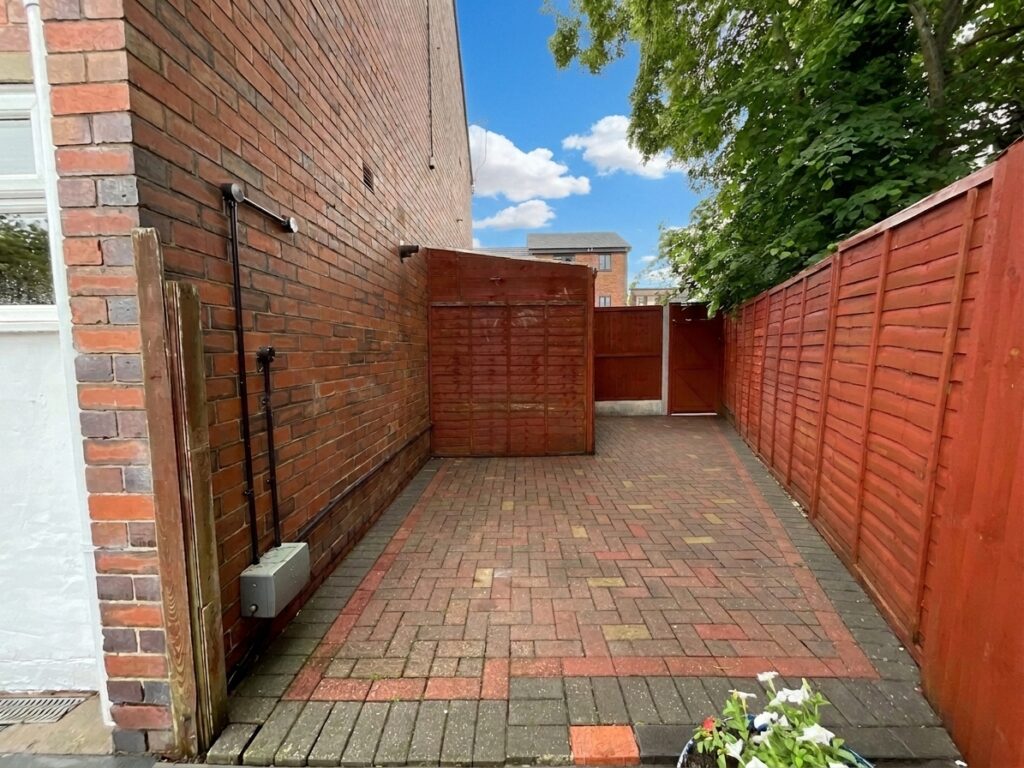 London Road, Stoke-On-Trent, ST4