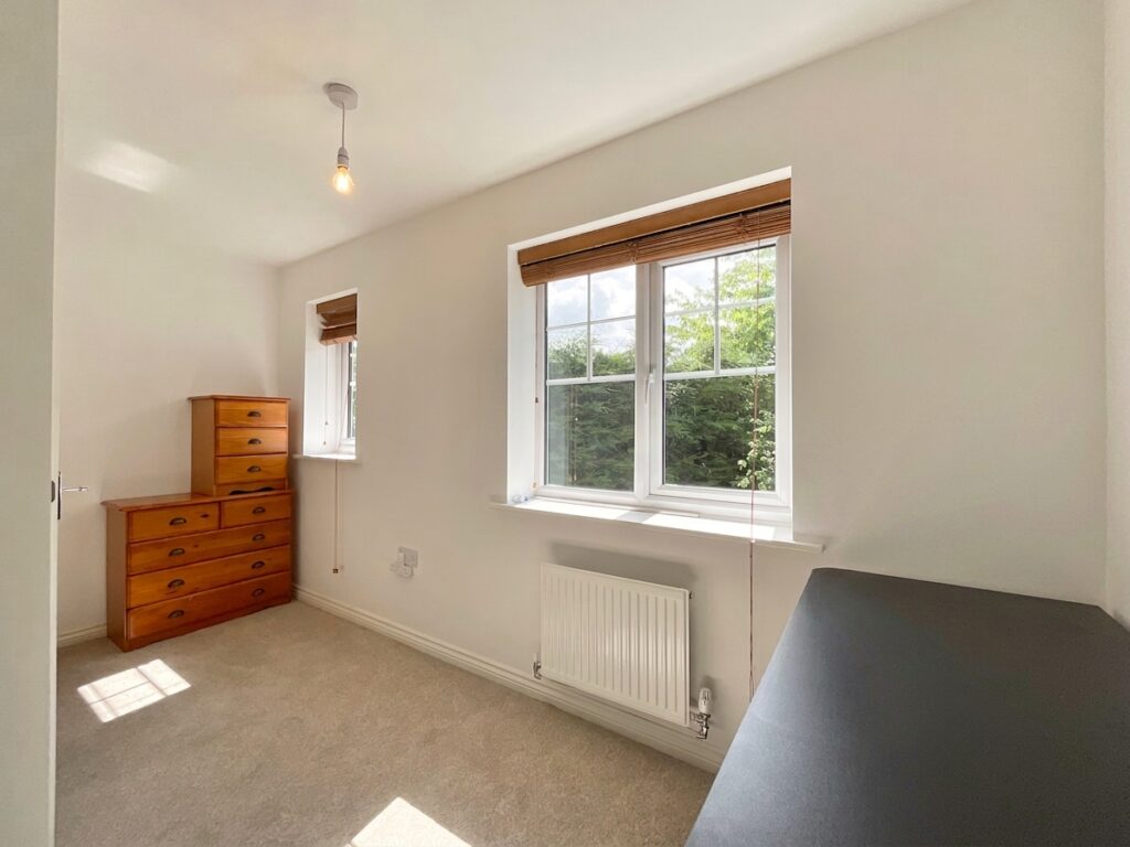 Oaks Close, Aston, CW5