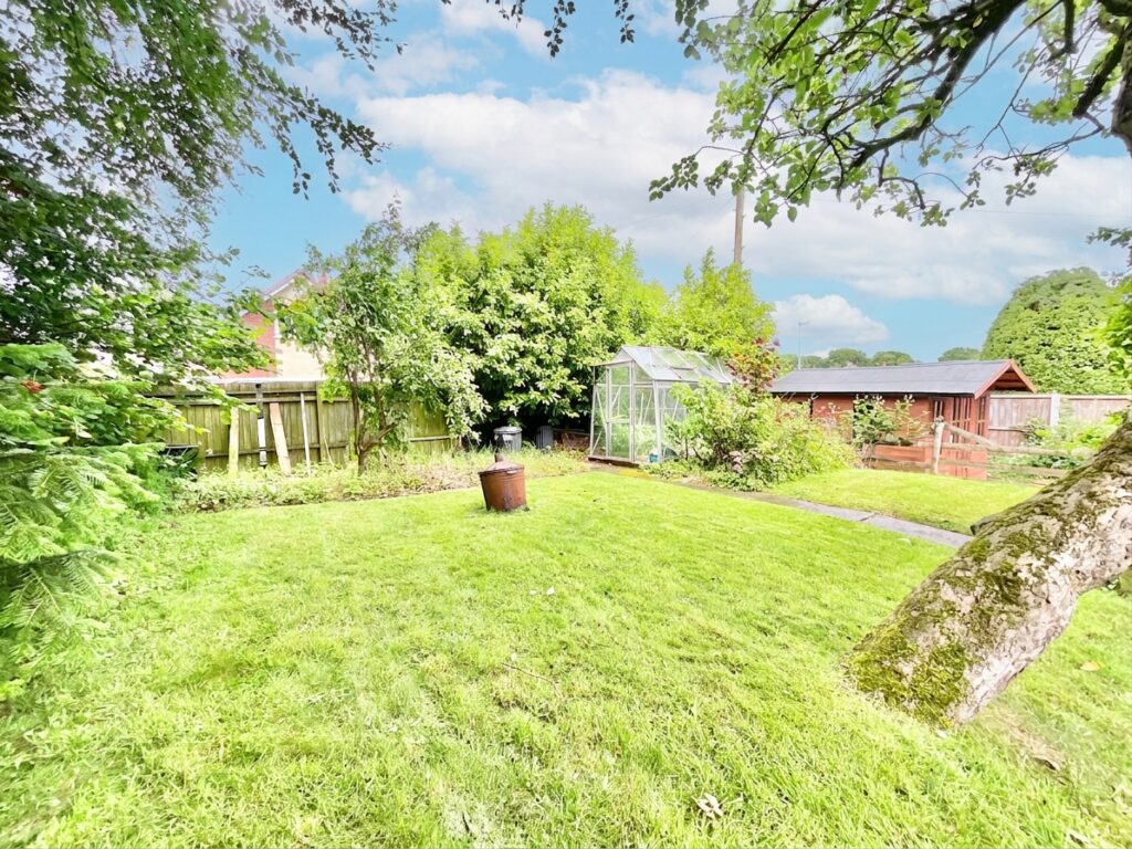 Elm Drive, Bradley, ST18
