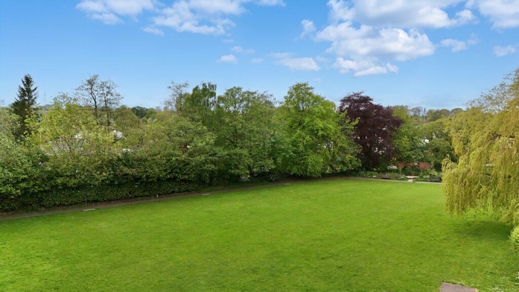 Hall Yard, Tean, ST10