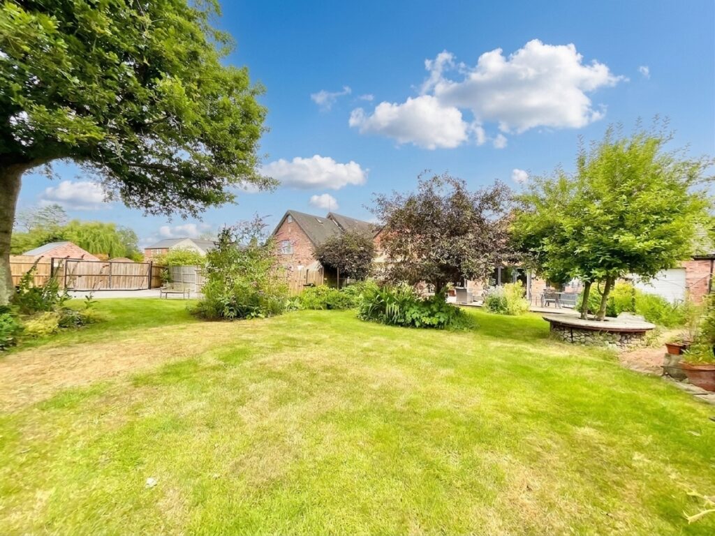 Wrexham Road, Burland, CW5
