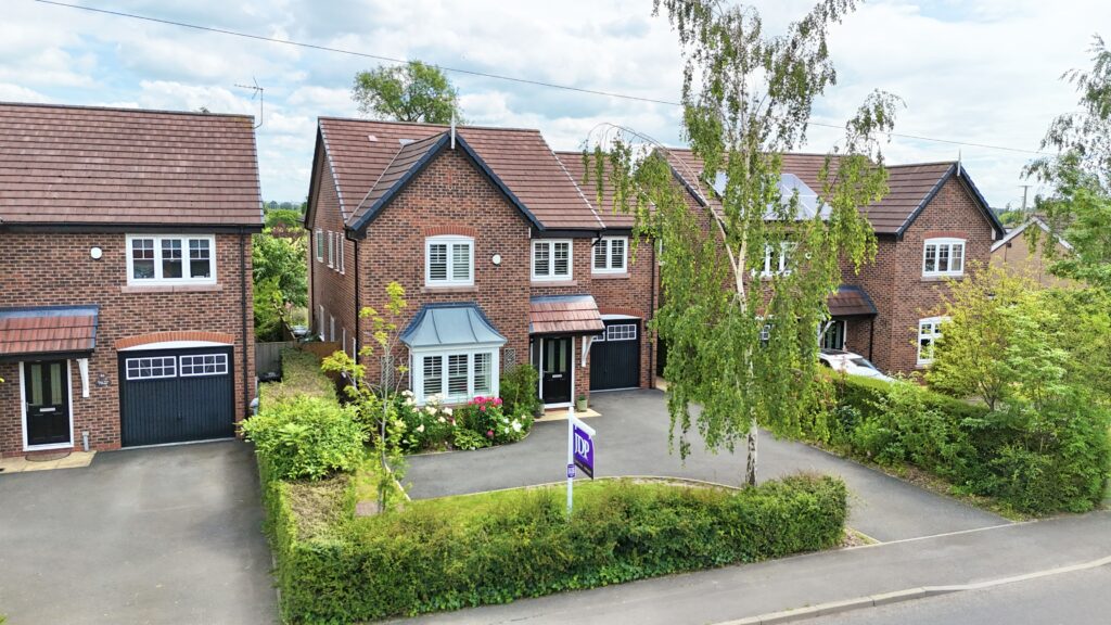 Main Road, Worleston, CW5