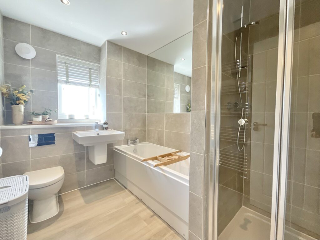 35 East Avenue, Weston, CW2 5LZ