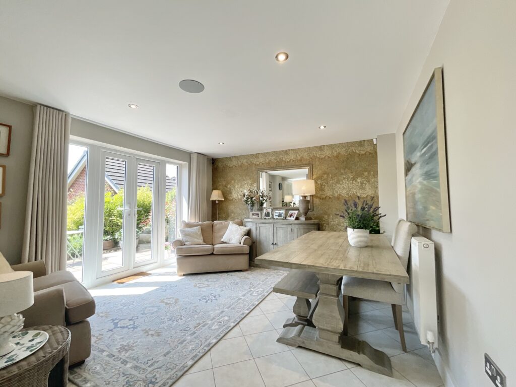 35 East Avenue, Weston, CW2 5LZ