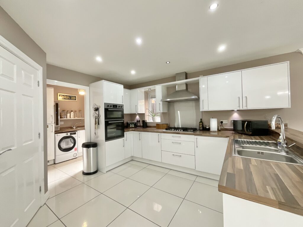 Broomhall Drive, Shavington, CW2