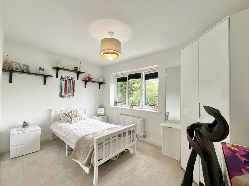 Broomhall Drive, Shavington, CW2