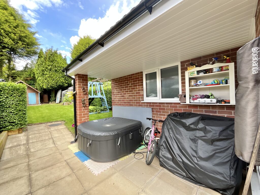 Robina Drive, Cheadle, ST10