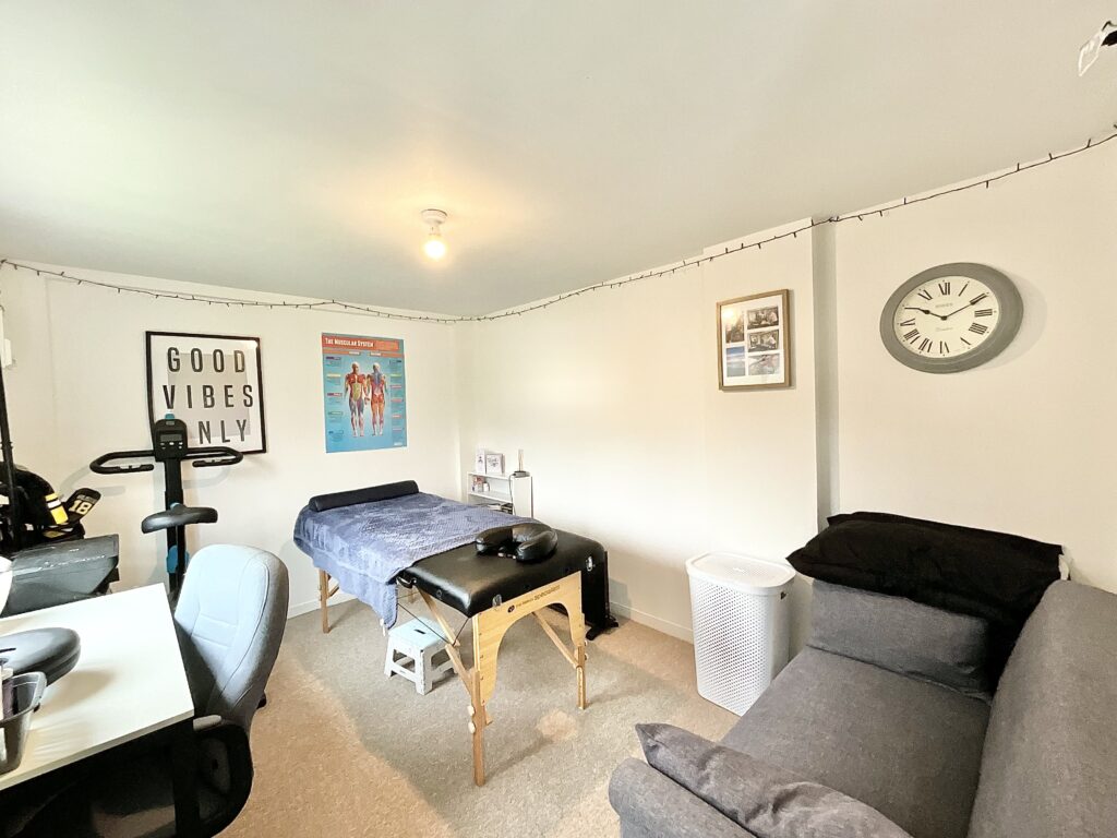 Dale Close, Cheadle, ST10