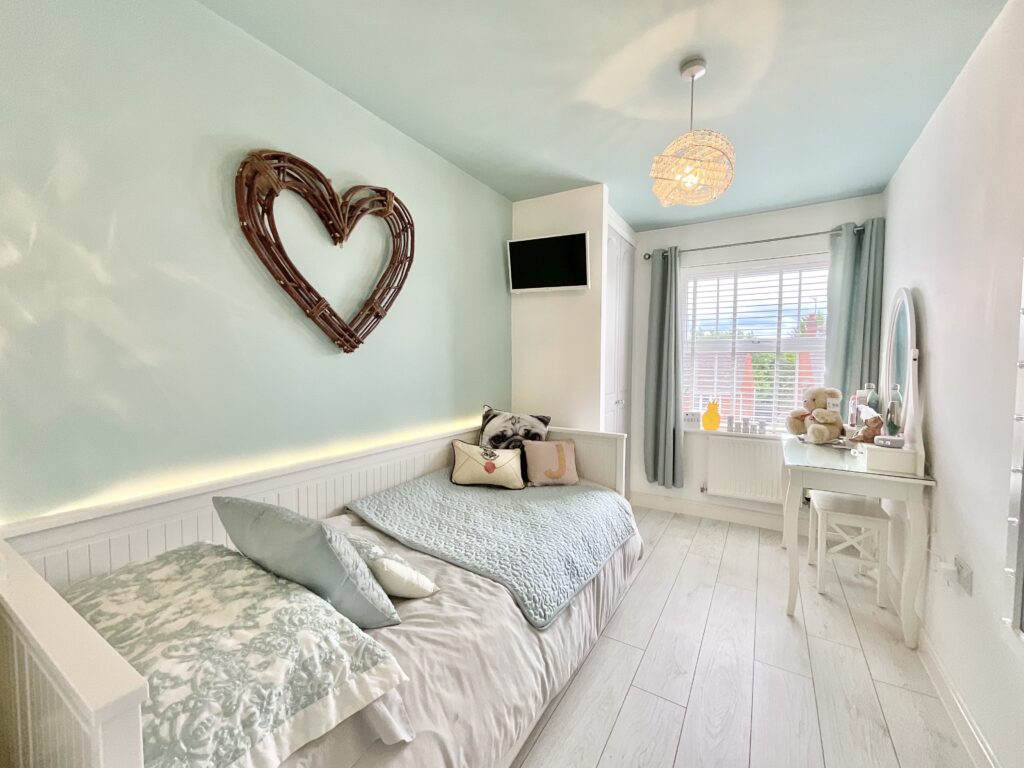 Edgbaston Drive, Stoke-On-Trent, ST4