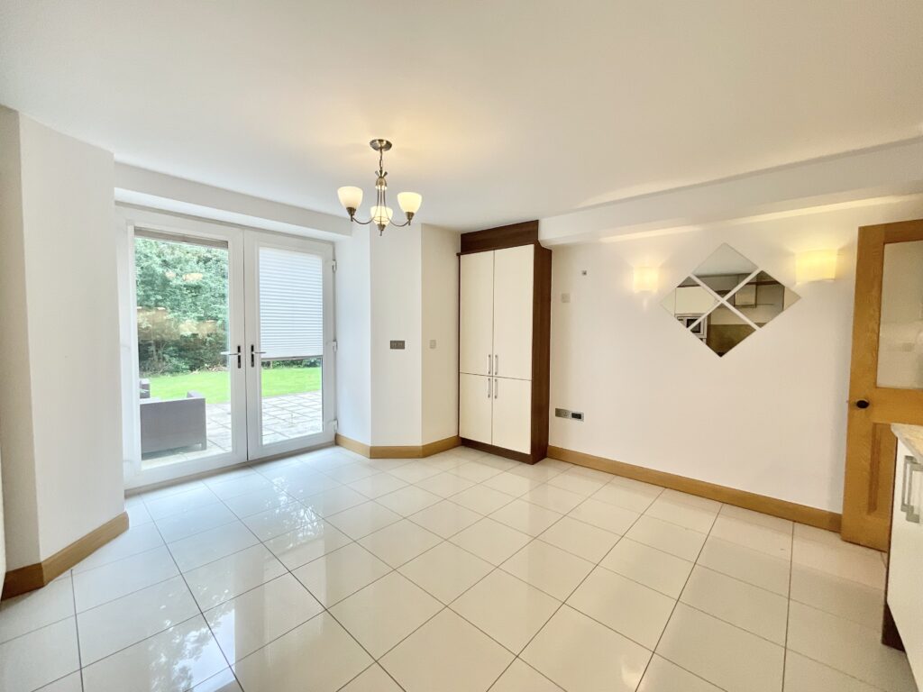 Sidmouth Avenue, Newcastle, ST5