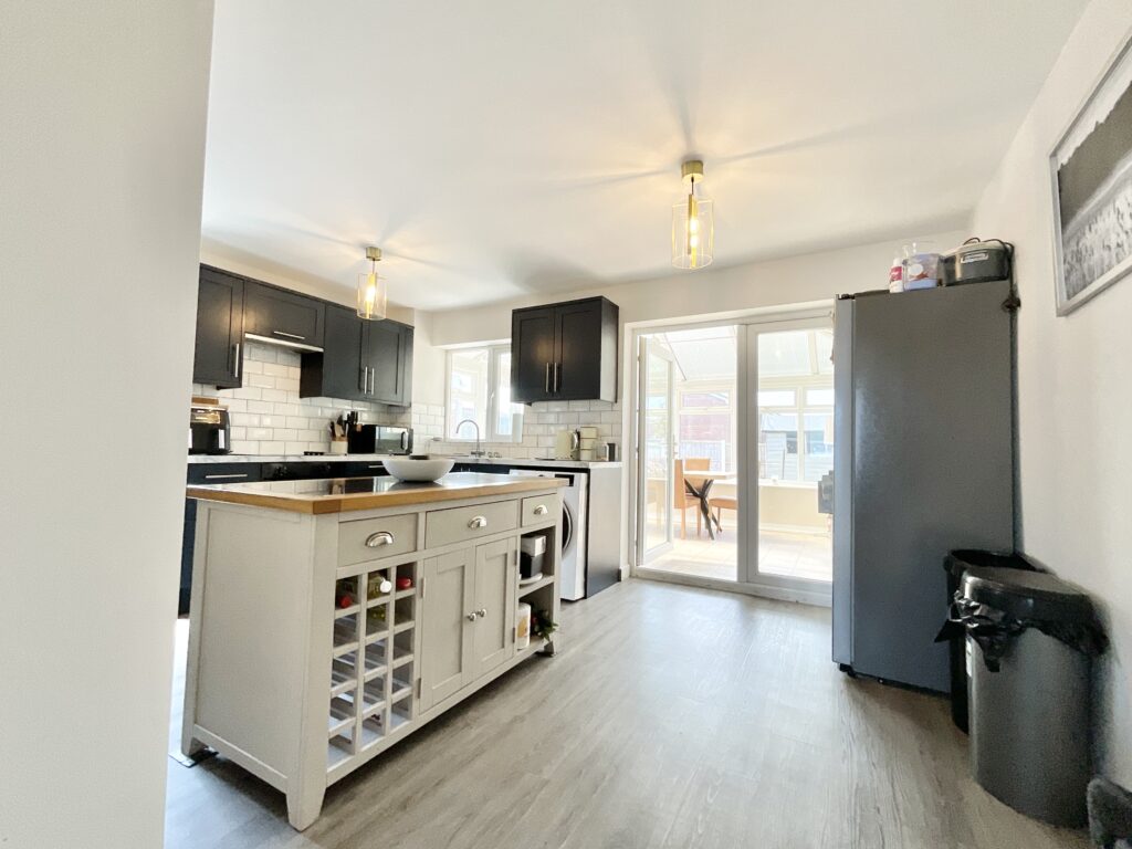 Hollies Brook Close, Gnosall, ST20
