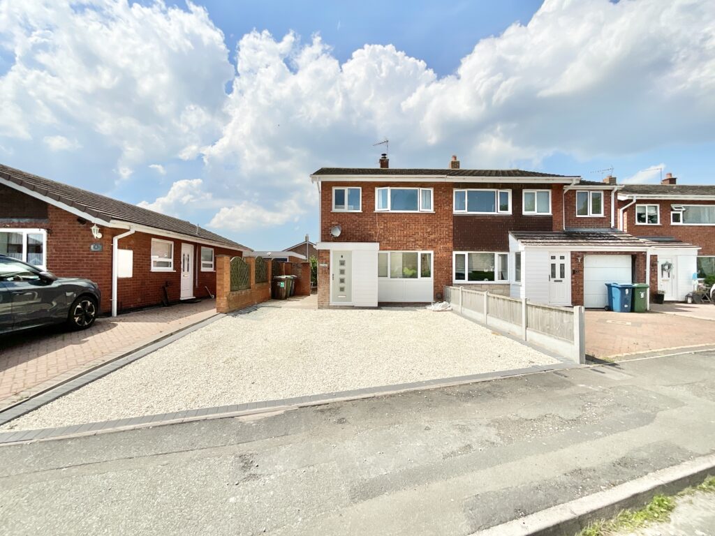 Hollies Brook Close, Gnosall, ST20