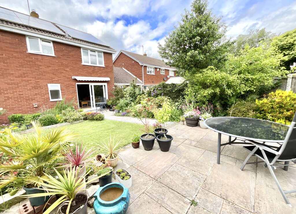 Meadow Close, Gnosall, ST20