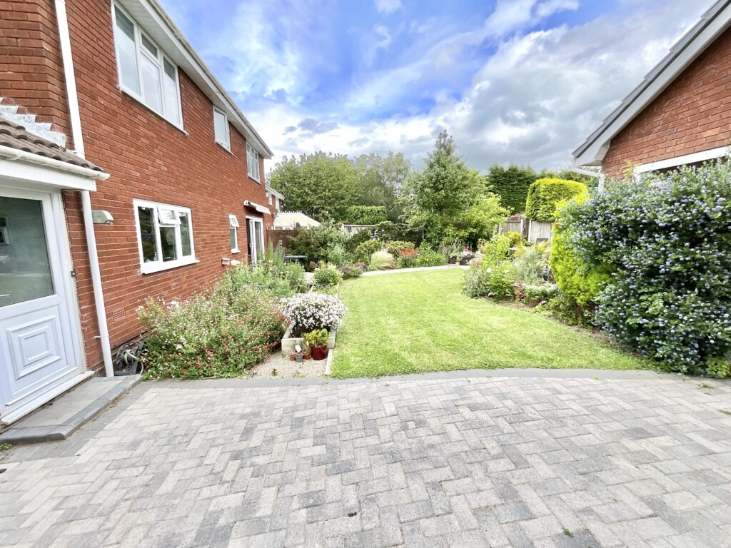 Meadow Close, Gnosall, ST20