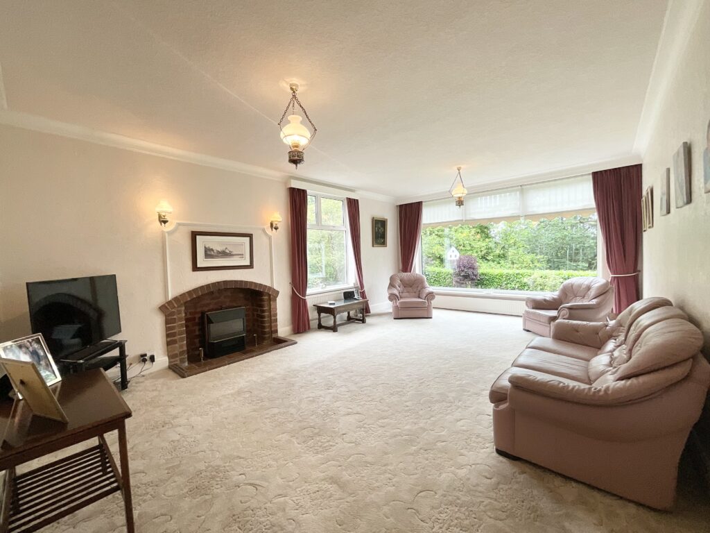 Winghouse Lane, Tittensor, ST12