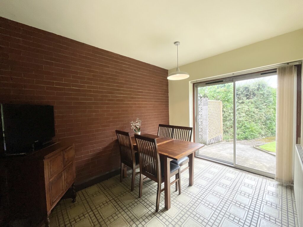 Winghouse Lane, Tittensor, ST12