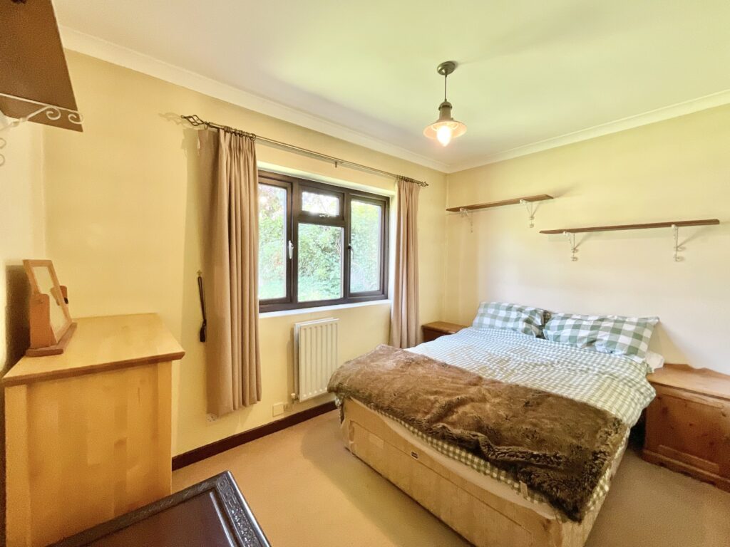 St. Johns Ave, Oulton, ST15