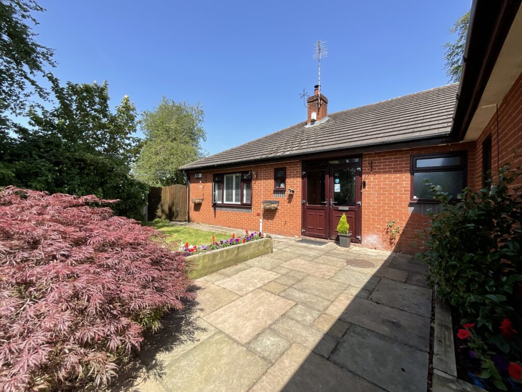 St. Johns Ave, Oulton, ST15