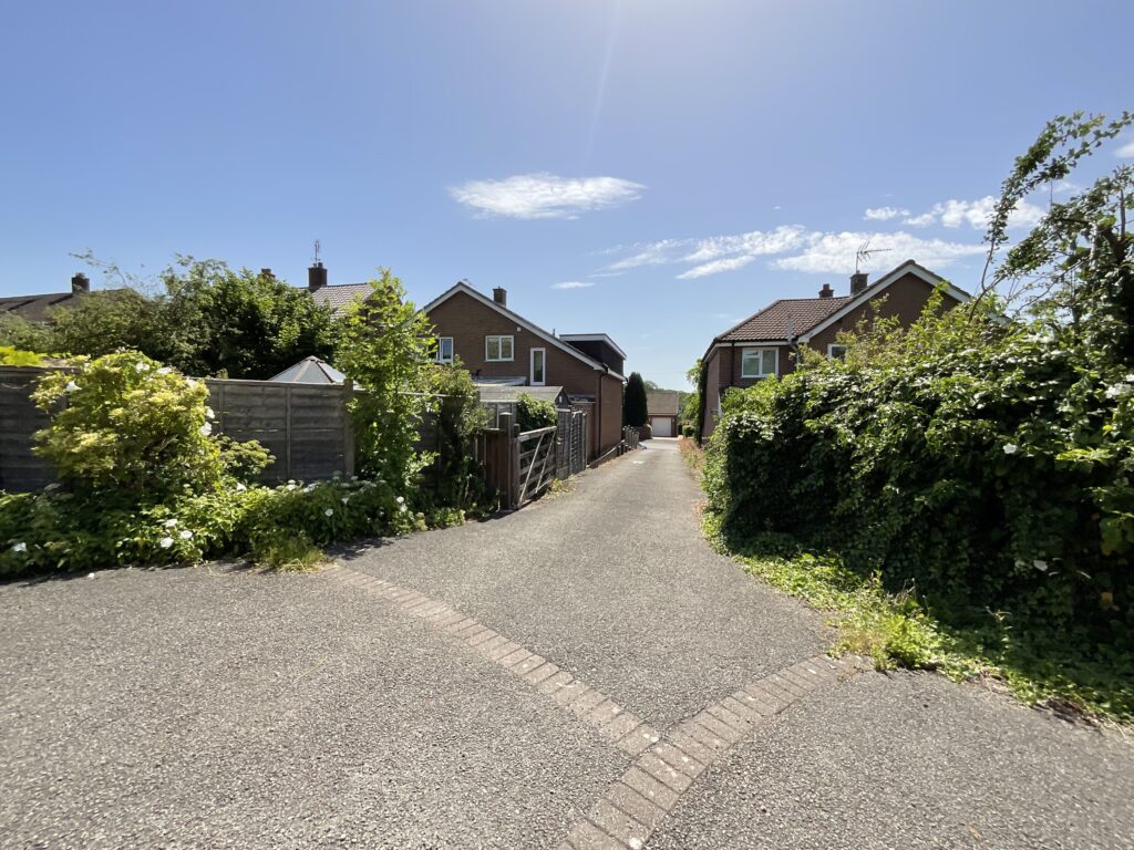 St. Johns Ave, Oulton, ST15