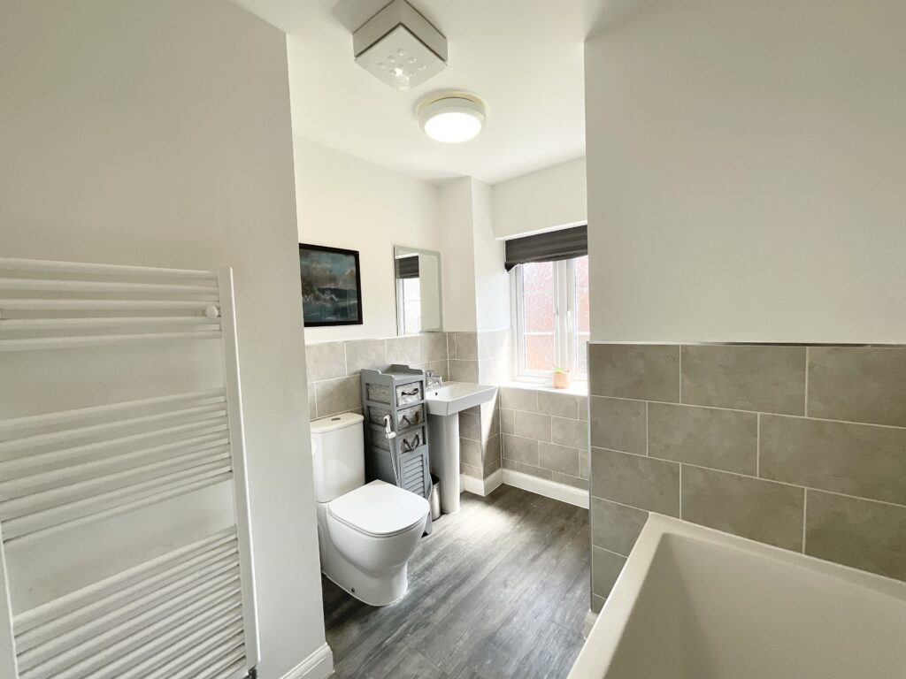 Edme Grove, Barlaston, ST12