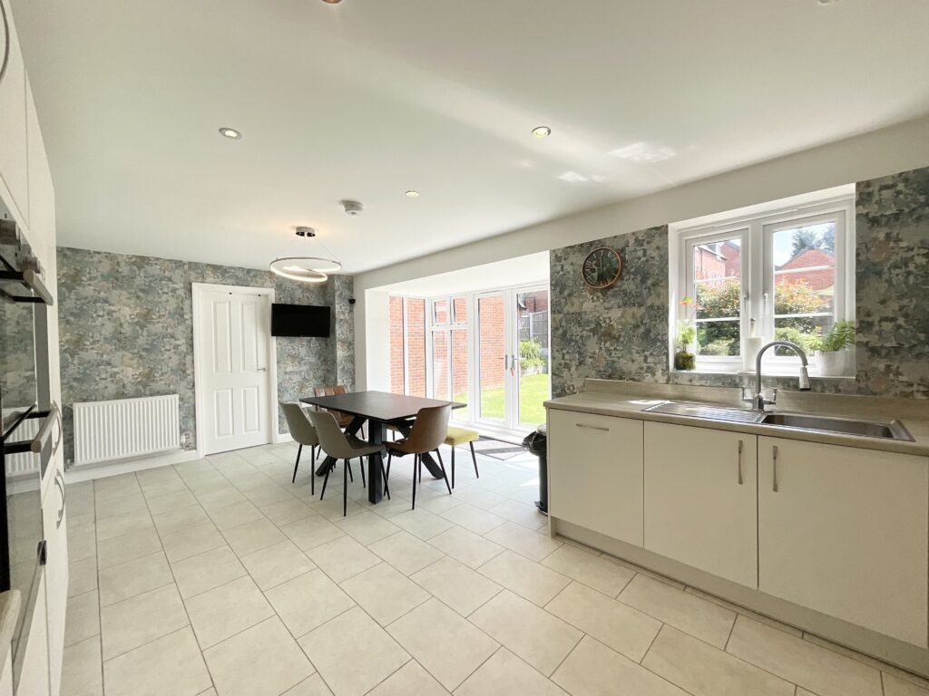 Edme Grove, Barlaston, ST12
