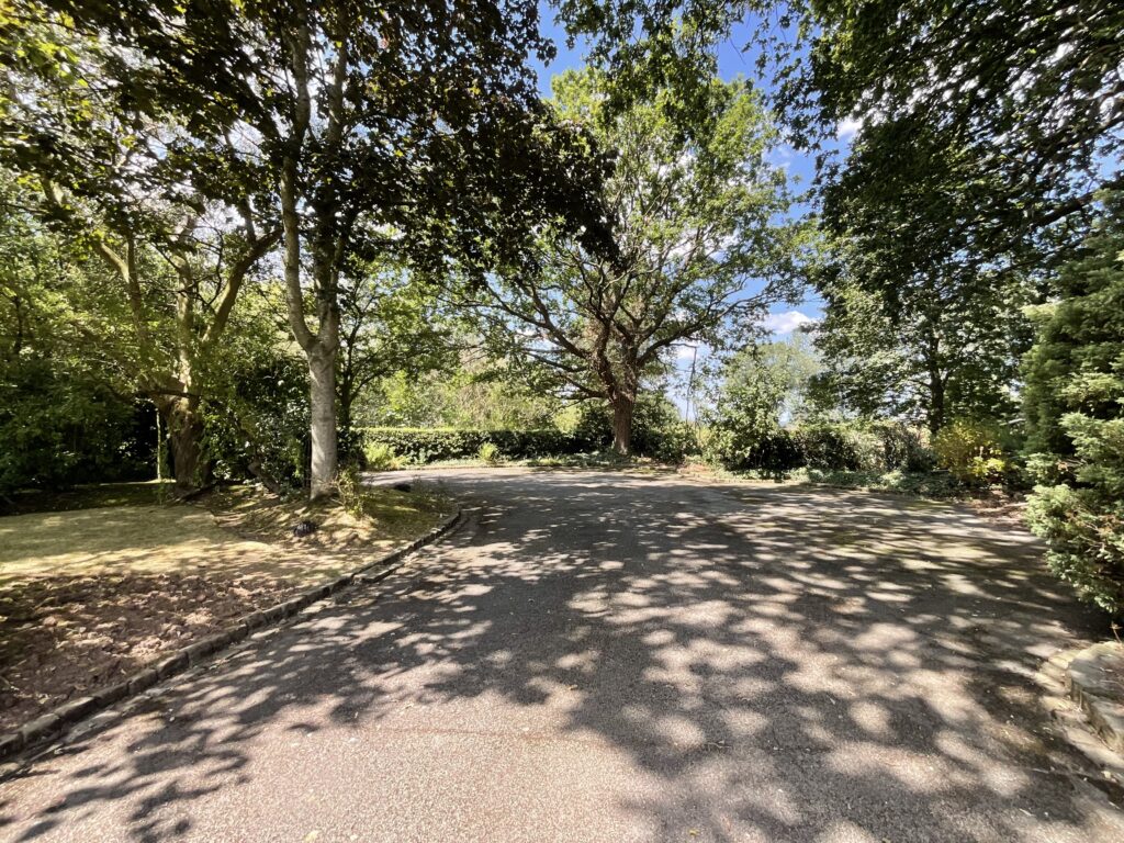 Station Road, Barlaston, ST12
