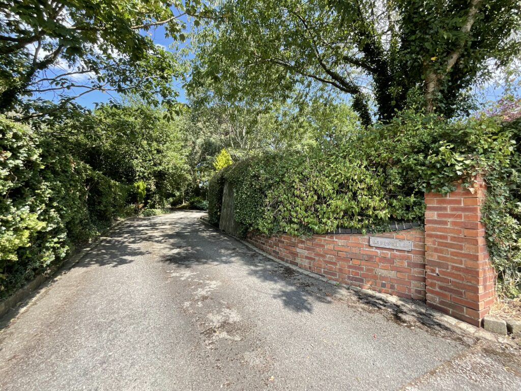 Station Road, Barlaston, ST12