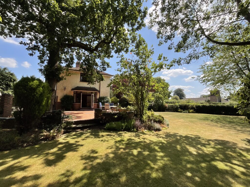 Station Road, Barlaston, ST12