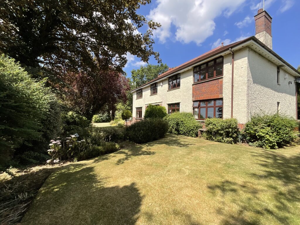 Station Road, Barlaston, ST12