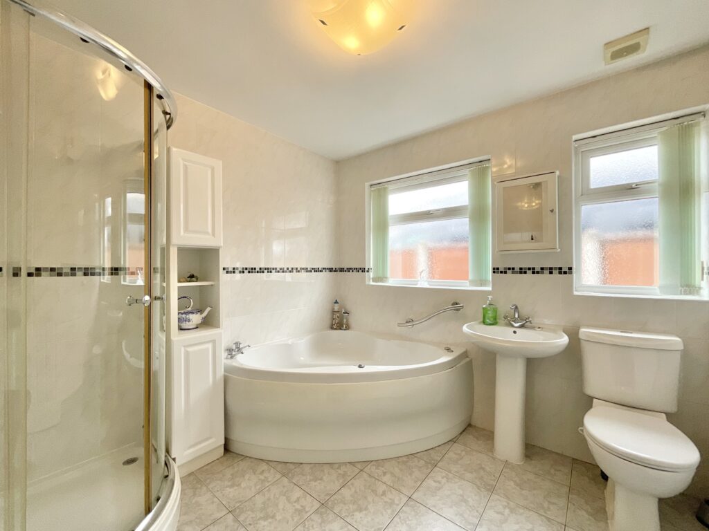 Caernarvon Road, Wistaston, CW2