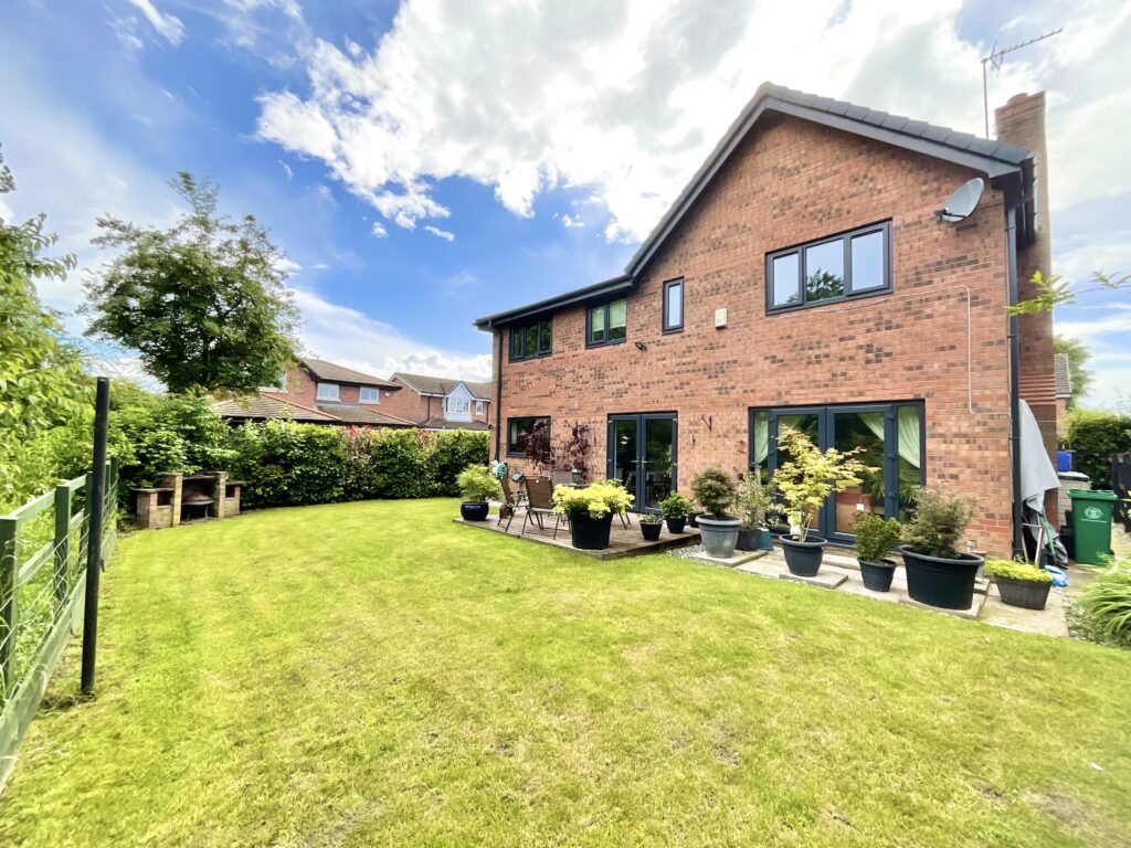 Westgate Park, Hough, CW2