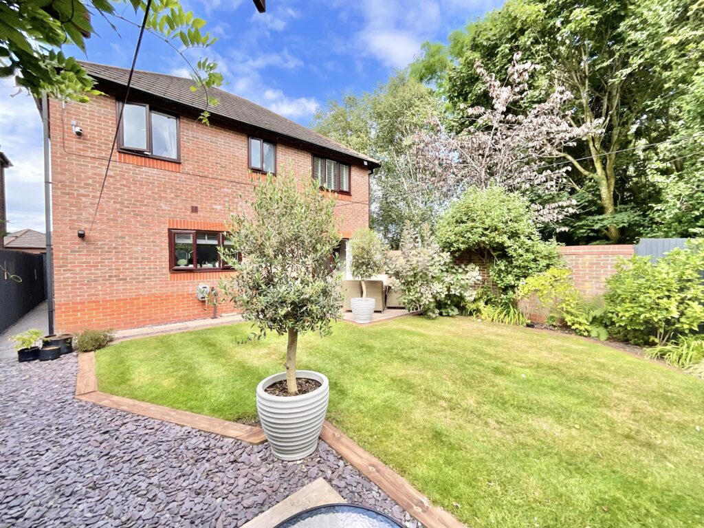 Victoria Mill Drive, Willaston, CW5