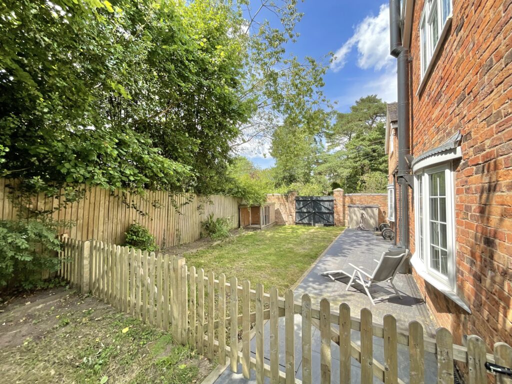 Crewe Road, Hatherton, CW5