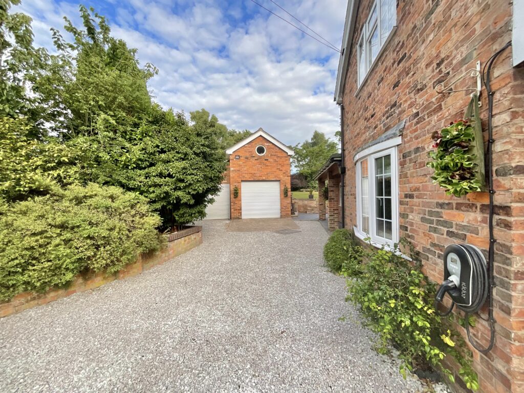 Crewe Road, Hatherton, CW5