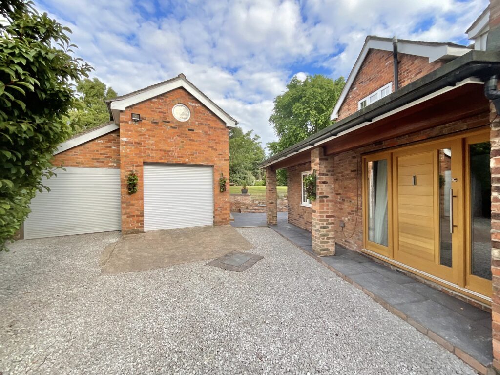 Crewe Road, Hatherton, CW5