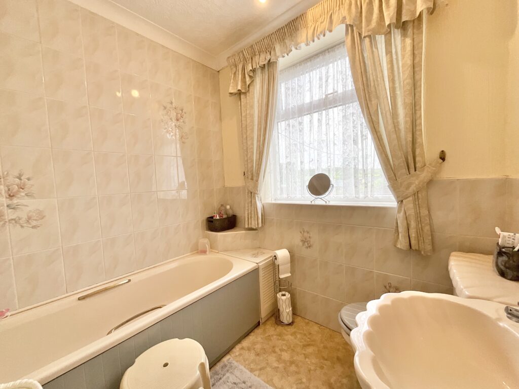 Uttoxeter Road, Draycott, ST11