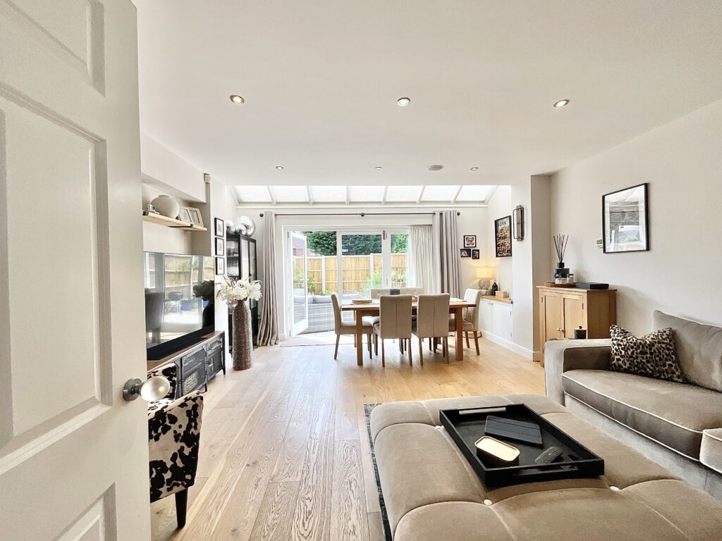 Stone Road, Uttoxeter, ST14