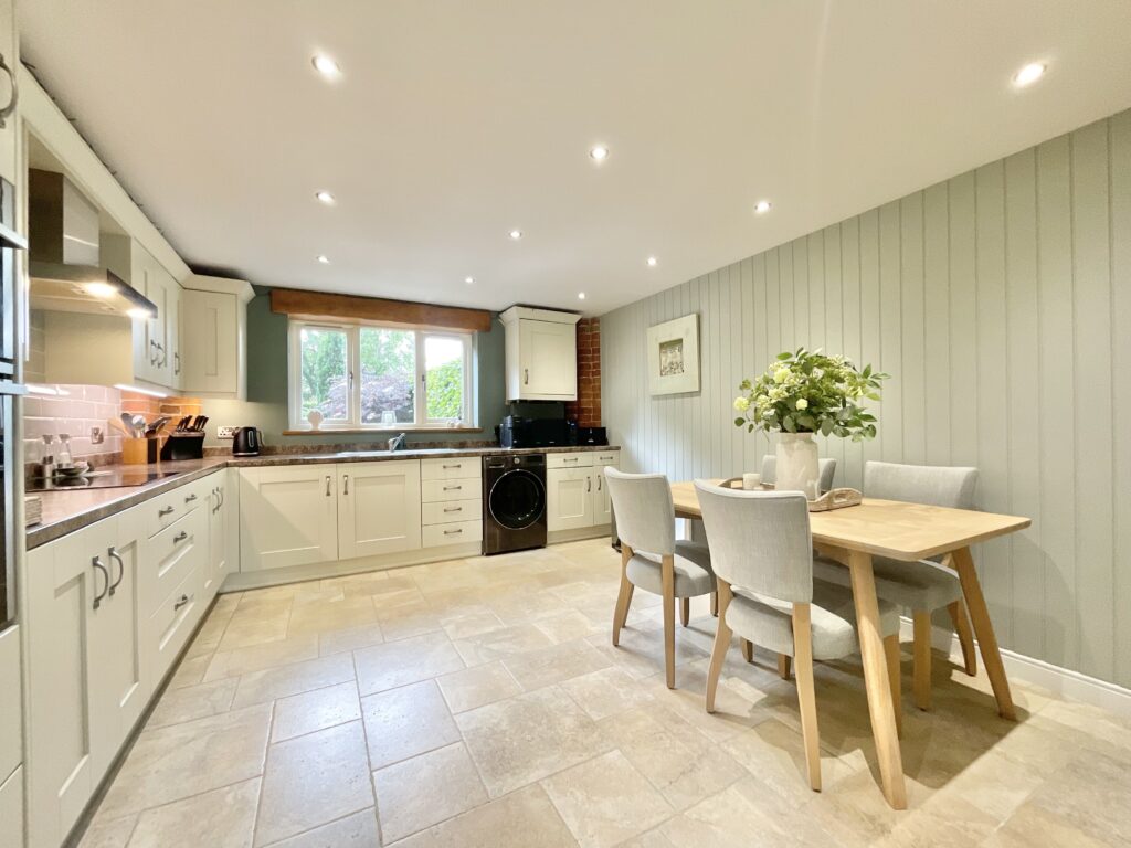 Main Road, Betley, CW3