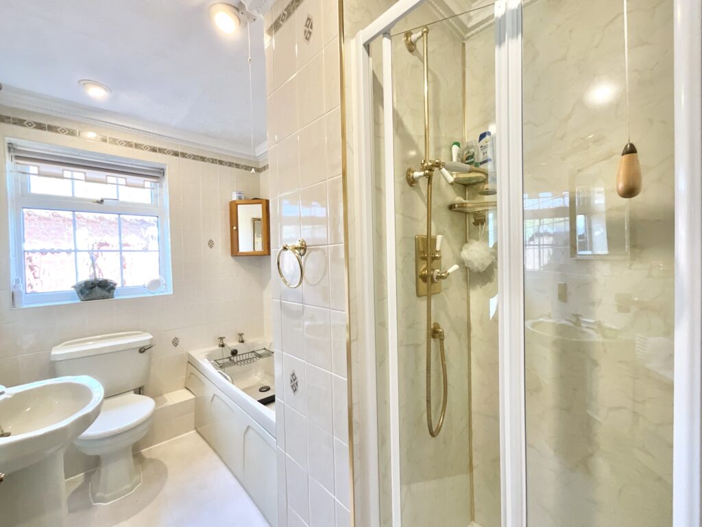 Giles Close, Cheadle, ST10