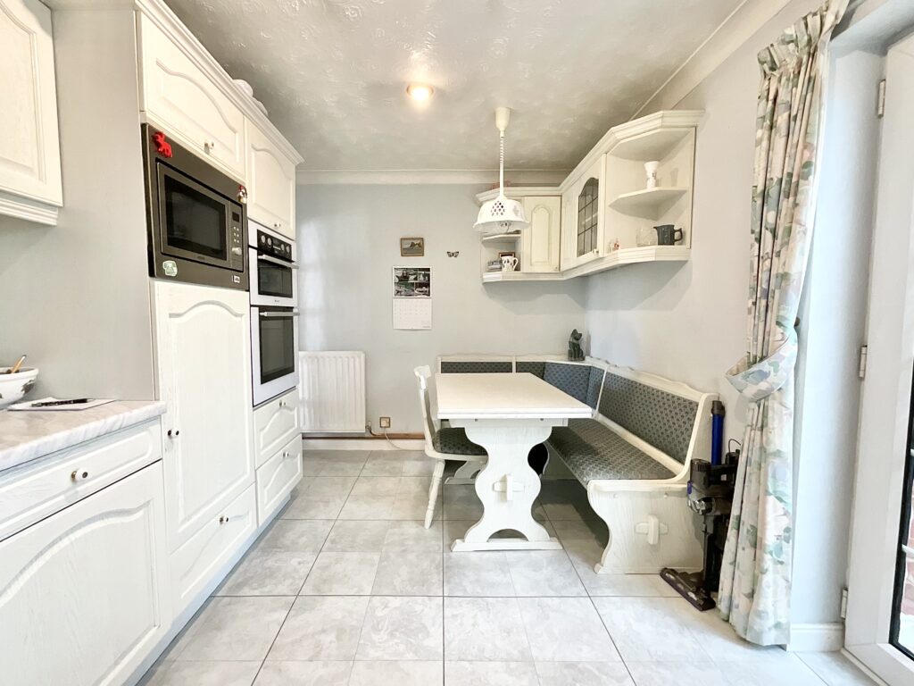 Giles Close, Cheadle, ST10