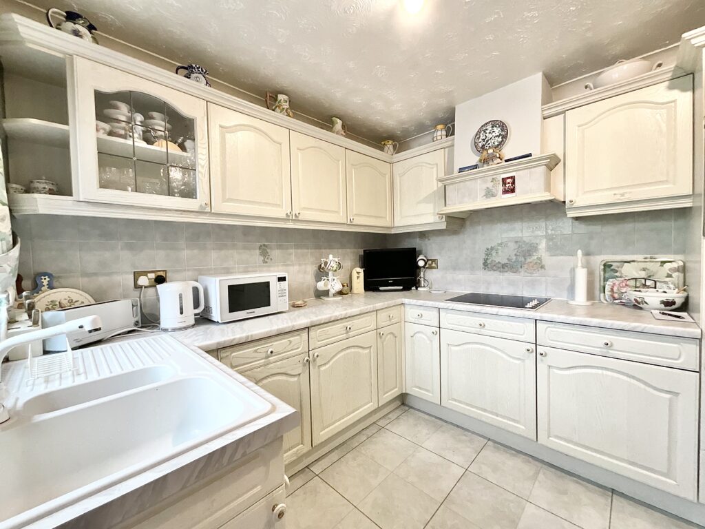 Giles Close, Cheadle, ST10