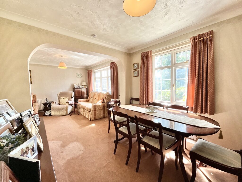 Giles Close, Cheadle, ST10