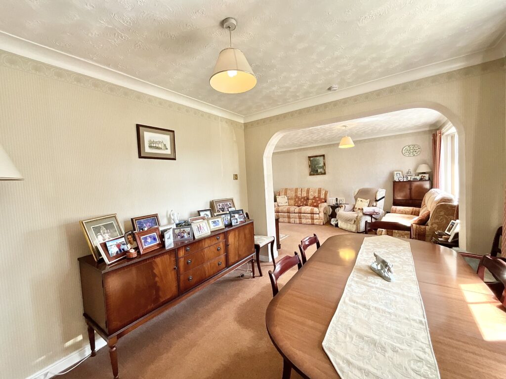 Giles Close, Cheadle, ST10