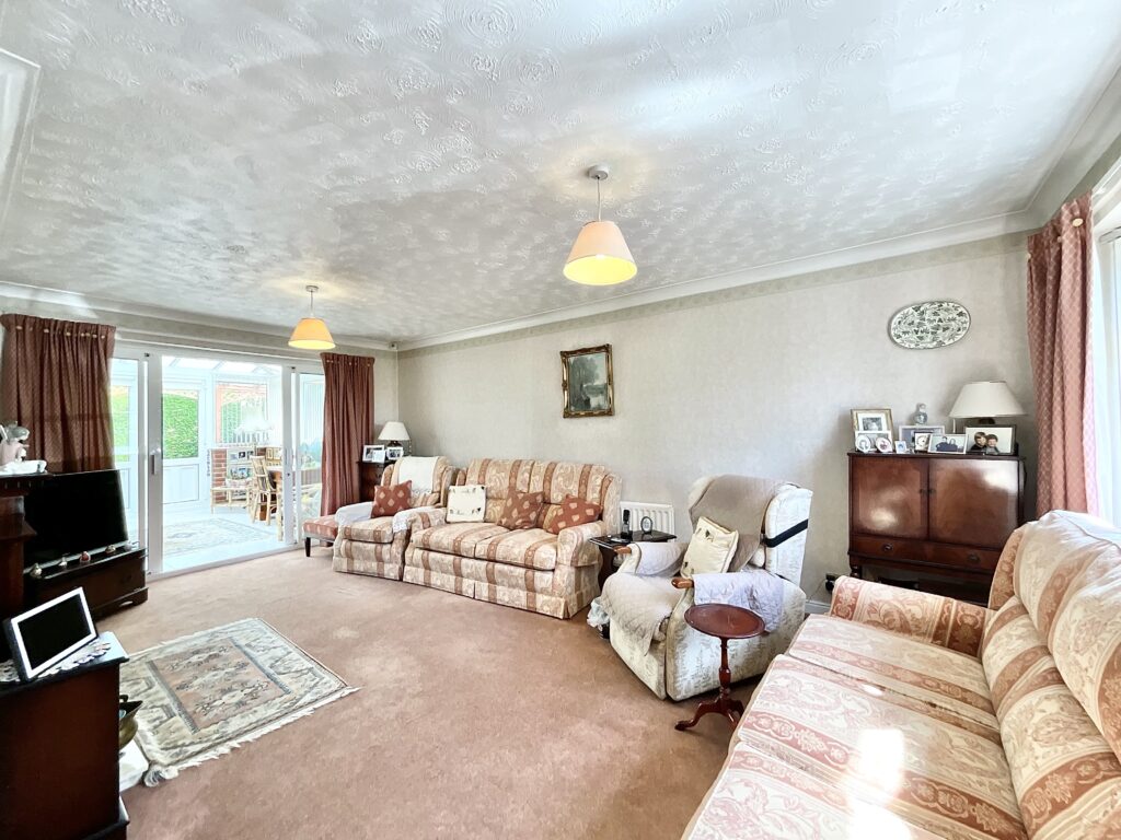 Giles Close, Cheadle, ST10
