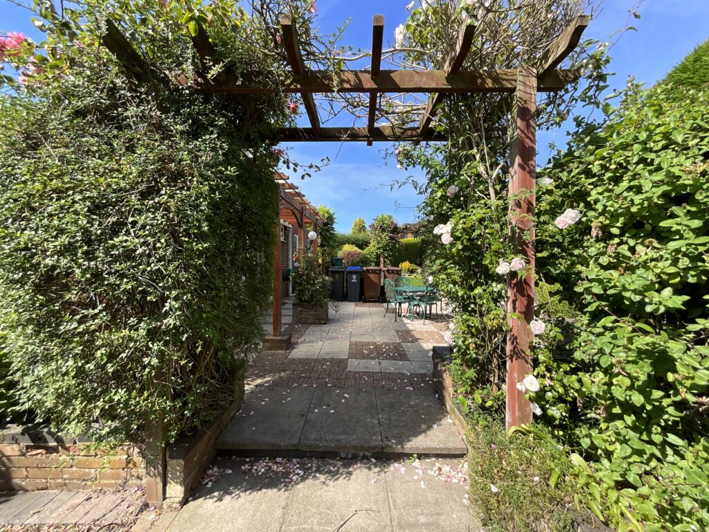 Giles Close, Cheadle, ST10