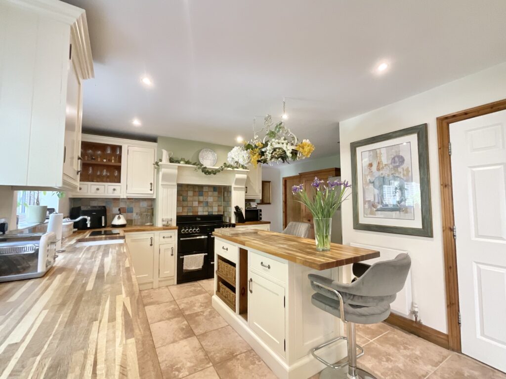 Sandy Lane, Aston, CW5